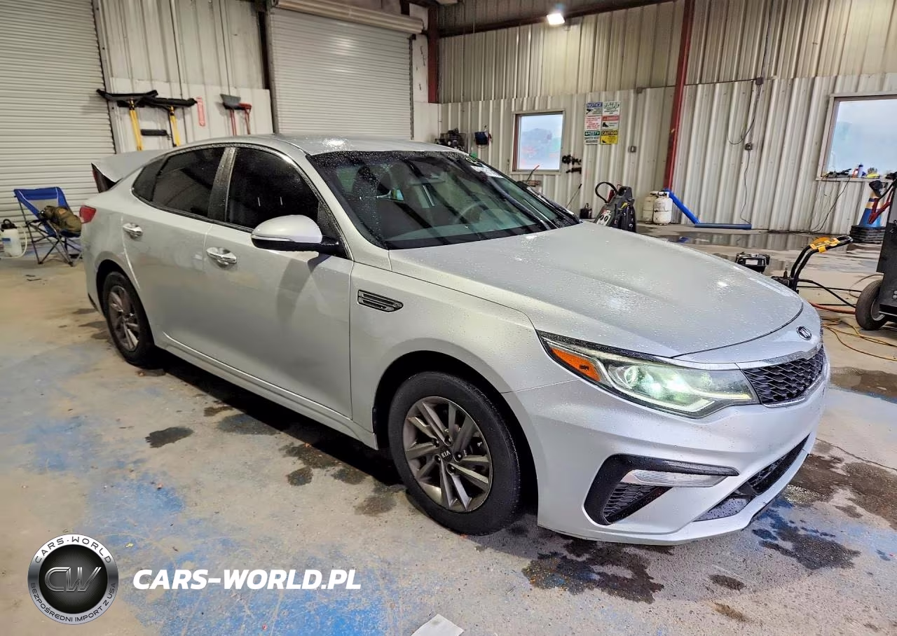 2019 Kia Optima Lx VIN:5XXGT4L32KG342831 - 4