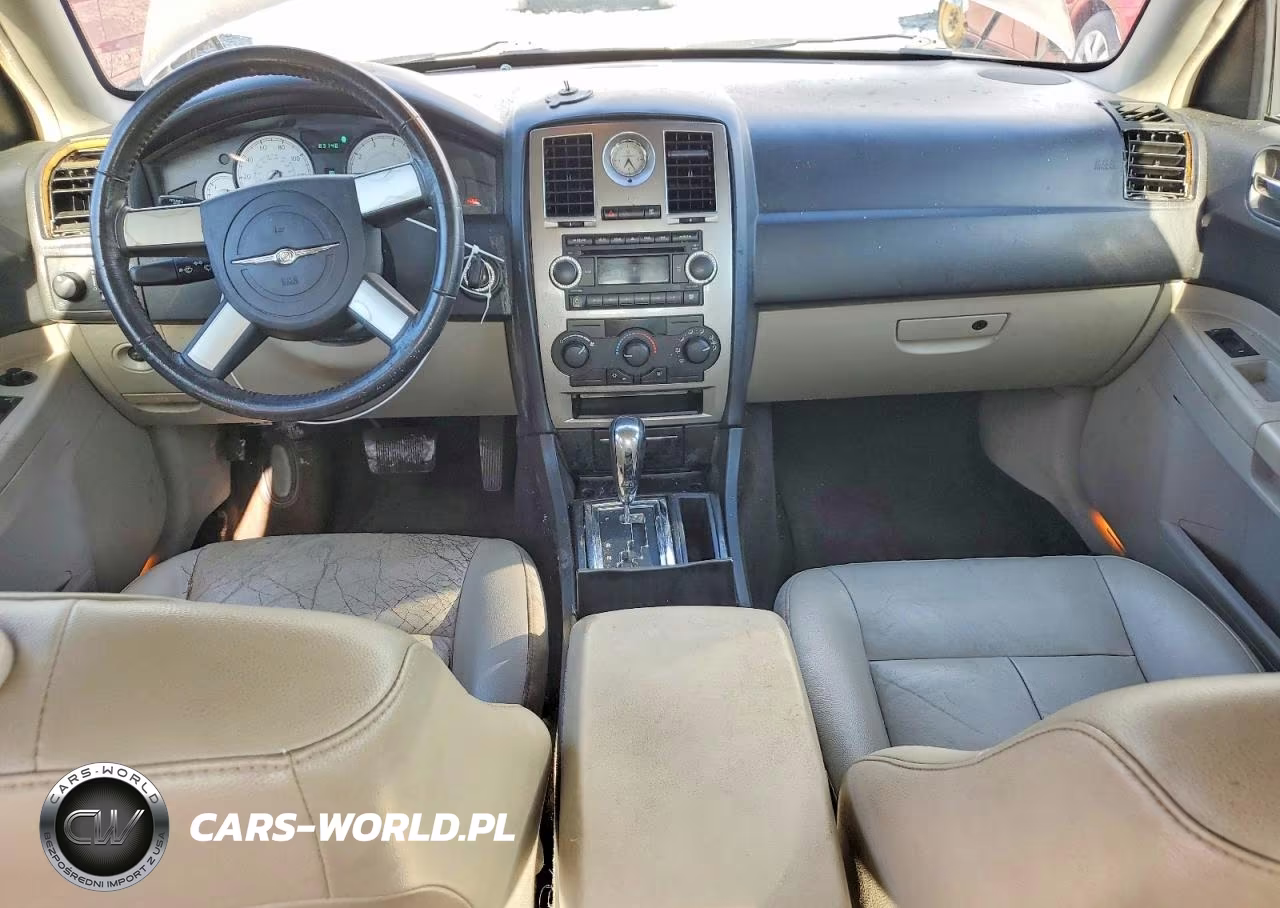 2006 Chrysler 300 Touring VIN:2C3KA53G76H240327 - 8