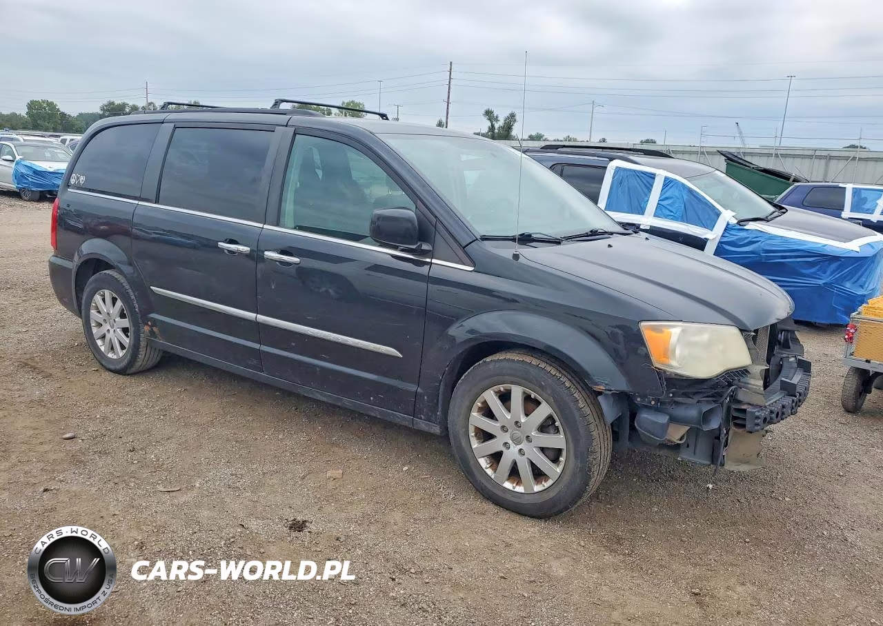 2011 Chrysler Town & Country Touring L VIN:2A4RR8DG4BR633980 - 4