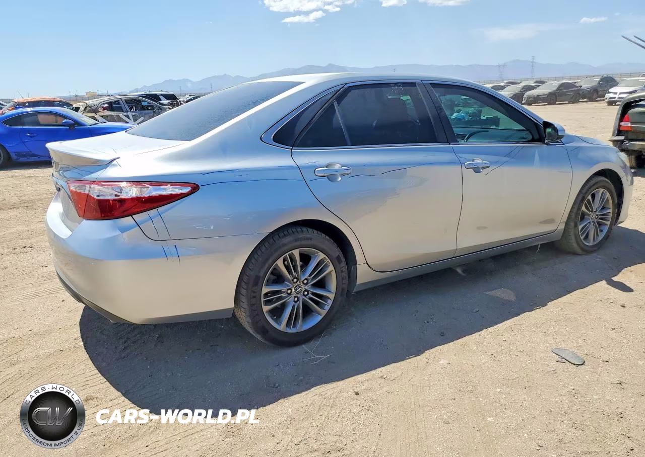 2016 Toyota Camry Se VIN:4T1BF1FK7GU544743 - 3