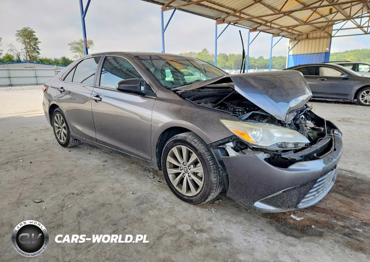 2017 Toyota Camry Xle VIN:4T1BF1FK7HU642821 - 4