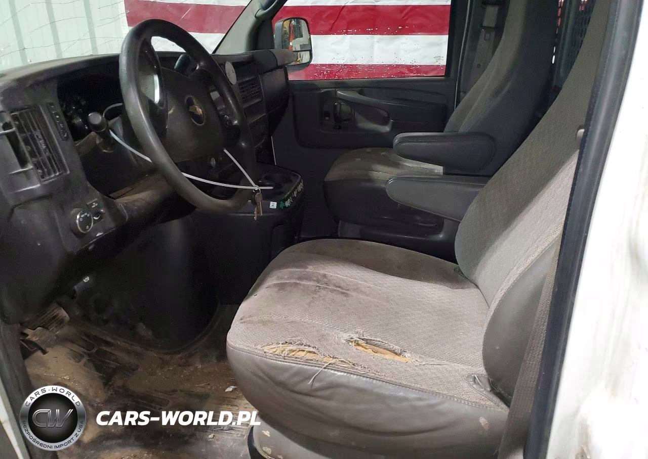 2011 Chevrolet Express G1500 VIN:1GCSHAF40B1134117 - 7