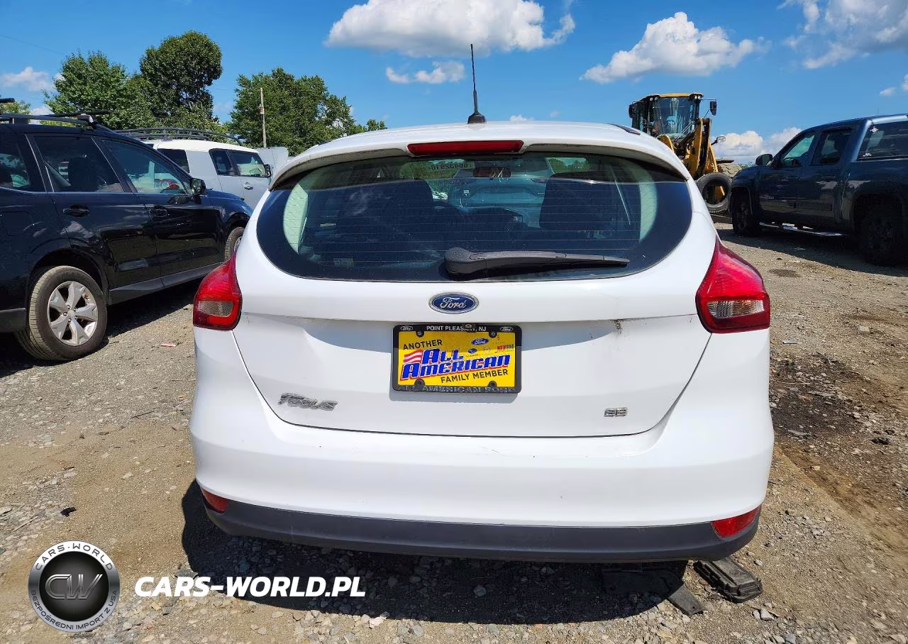 2017 Ford Focus Se VIN:1FADP3K29HL301346 - 6