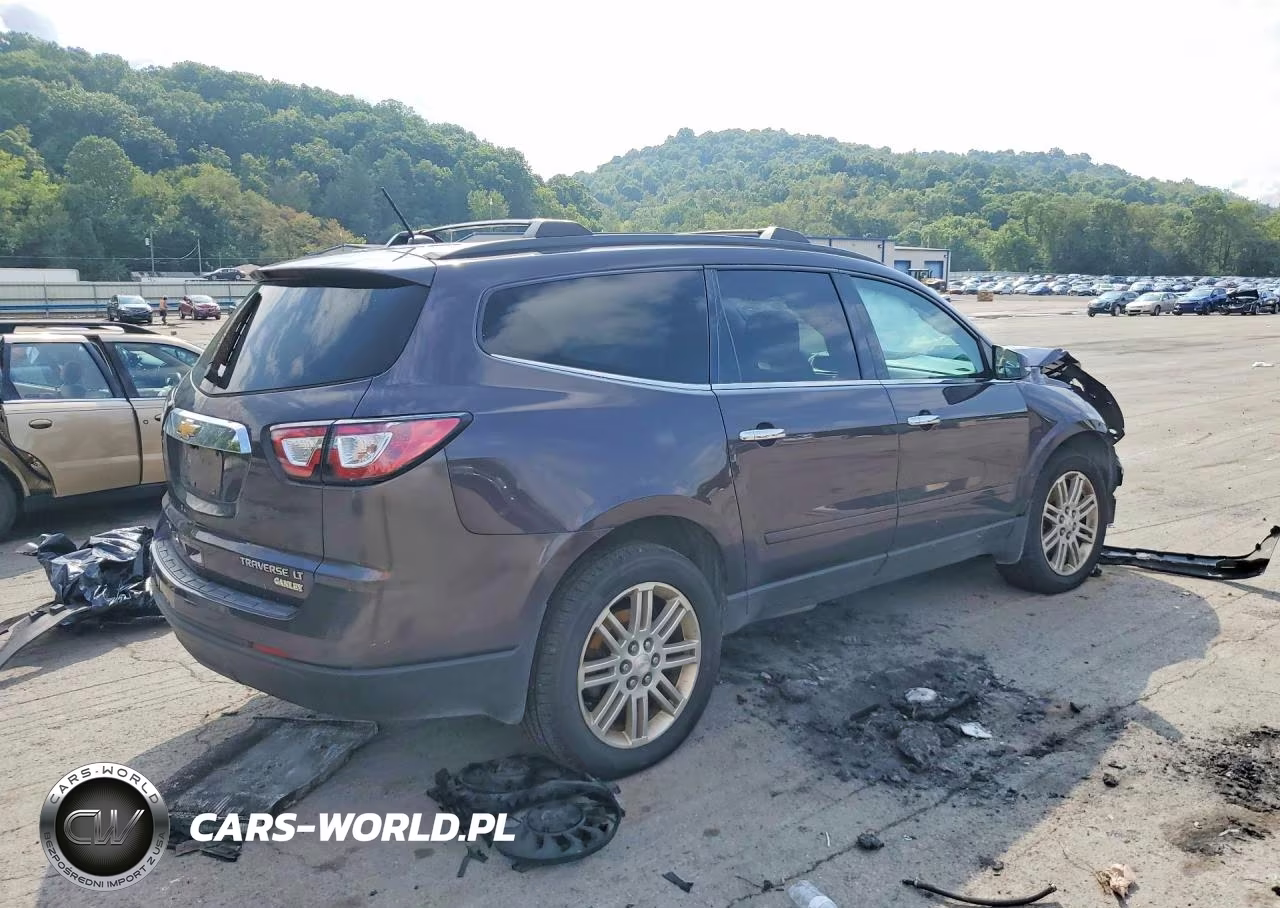 2015 Chevrolet Traverse Lt VIN:1GNKRGKD4FJ338079 - 3