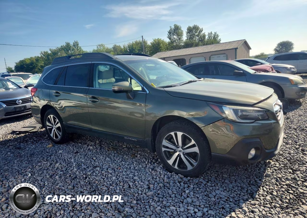 2018 Subaru Outback 3.6R Limited VIN:4S4BSENC2J3349238 - 4
