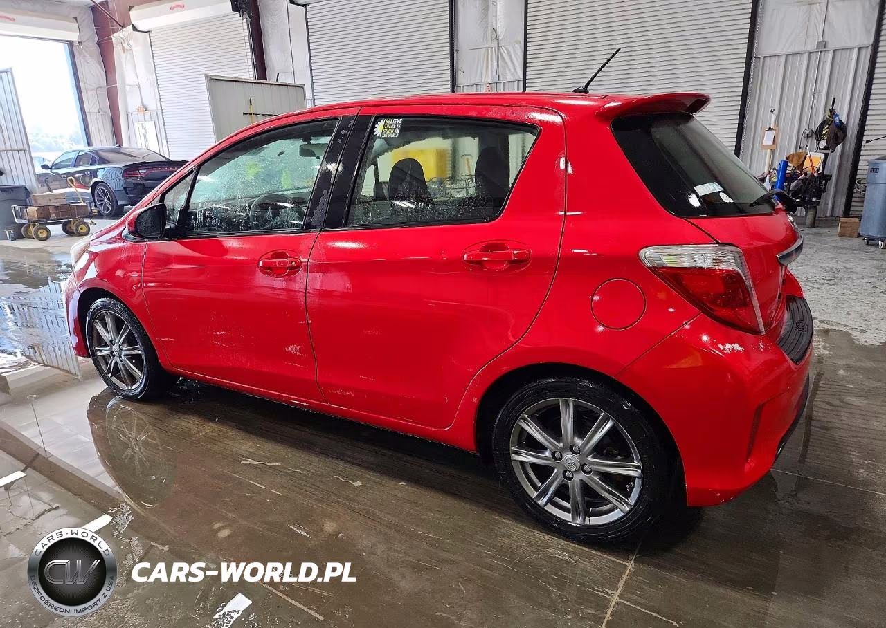 2013 Toyota Yaris 5-Door Se VIN:JTDKTUD3XDD572915 - 2