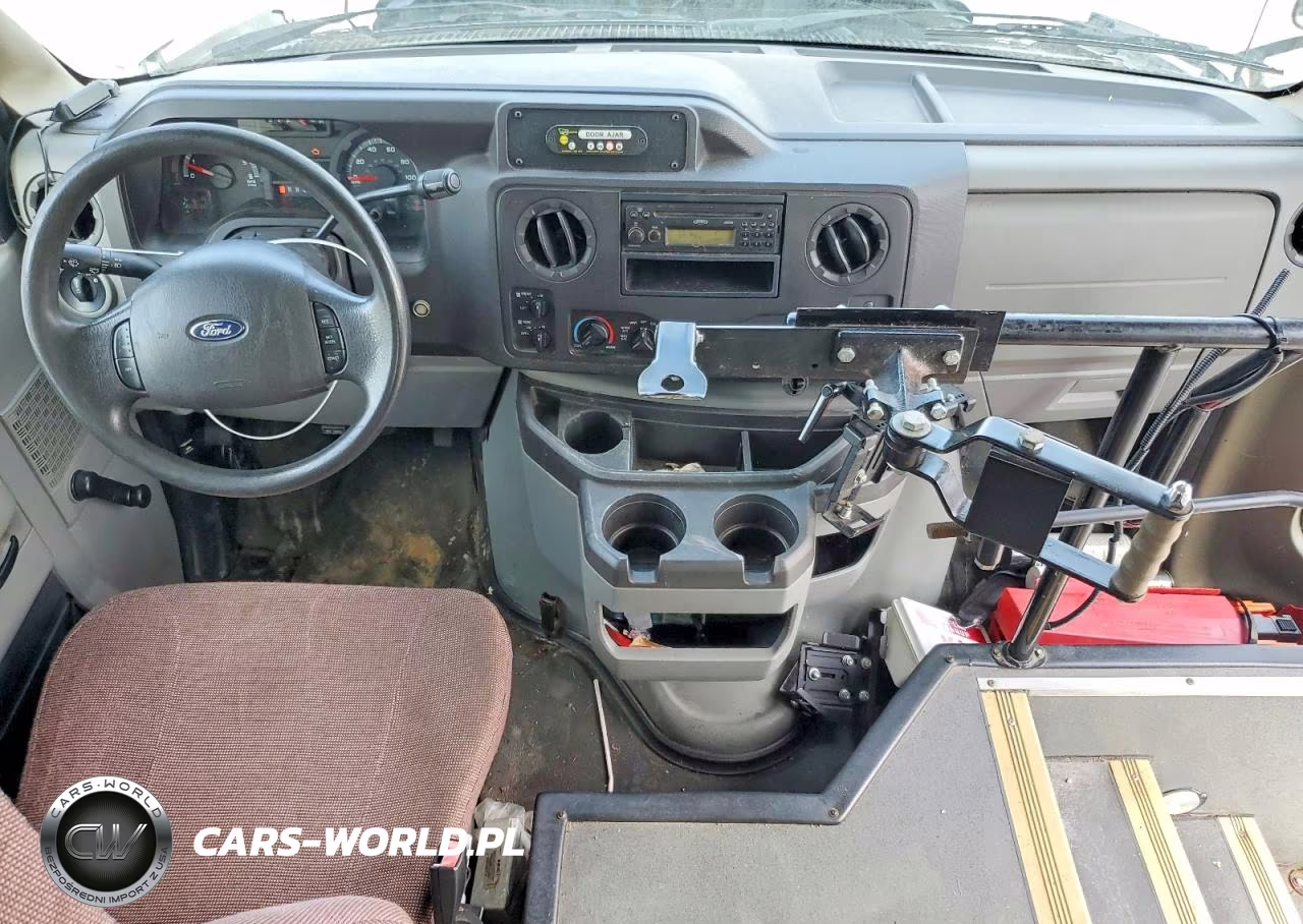 2013 Ford Econoline E350 Super Duty Cutaway Van VIN:1FDEE3FS1DDA20740 - 8