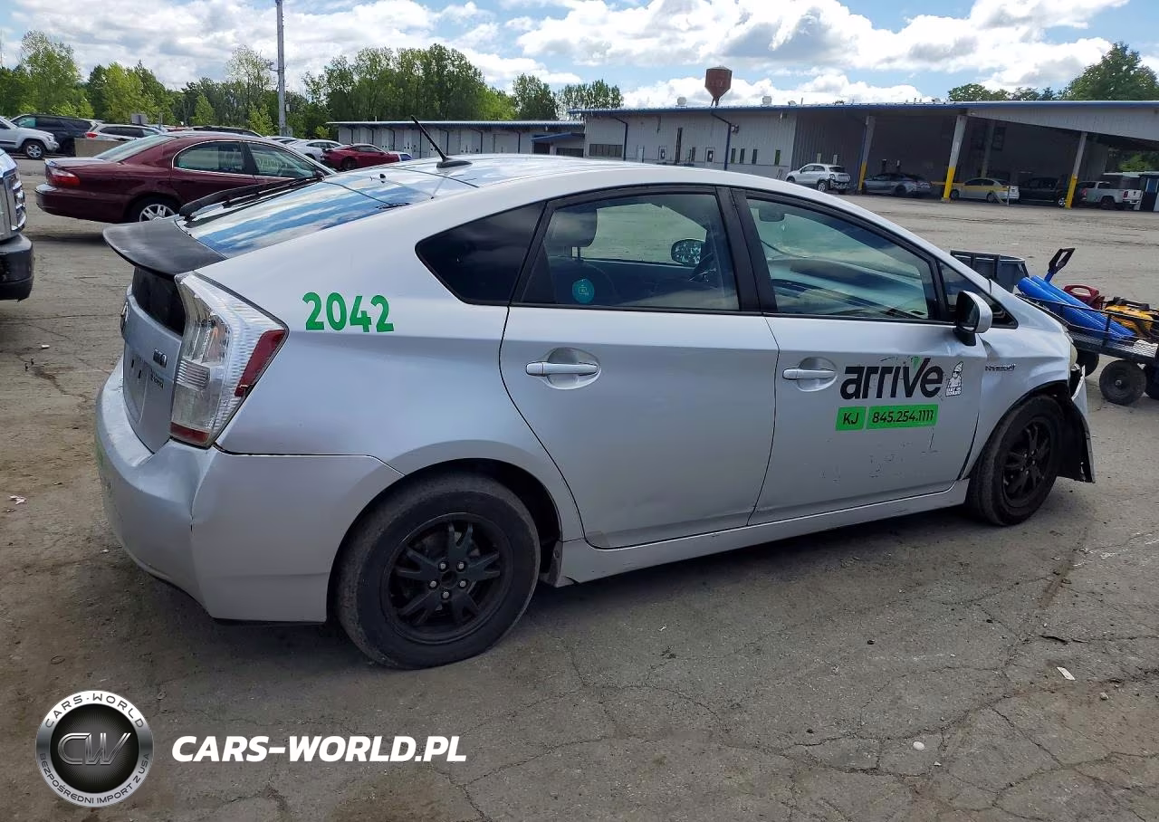 2011 Toyota Prius Two VIN:JTDKN3DU7B1361716 - 3