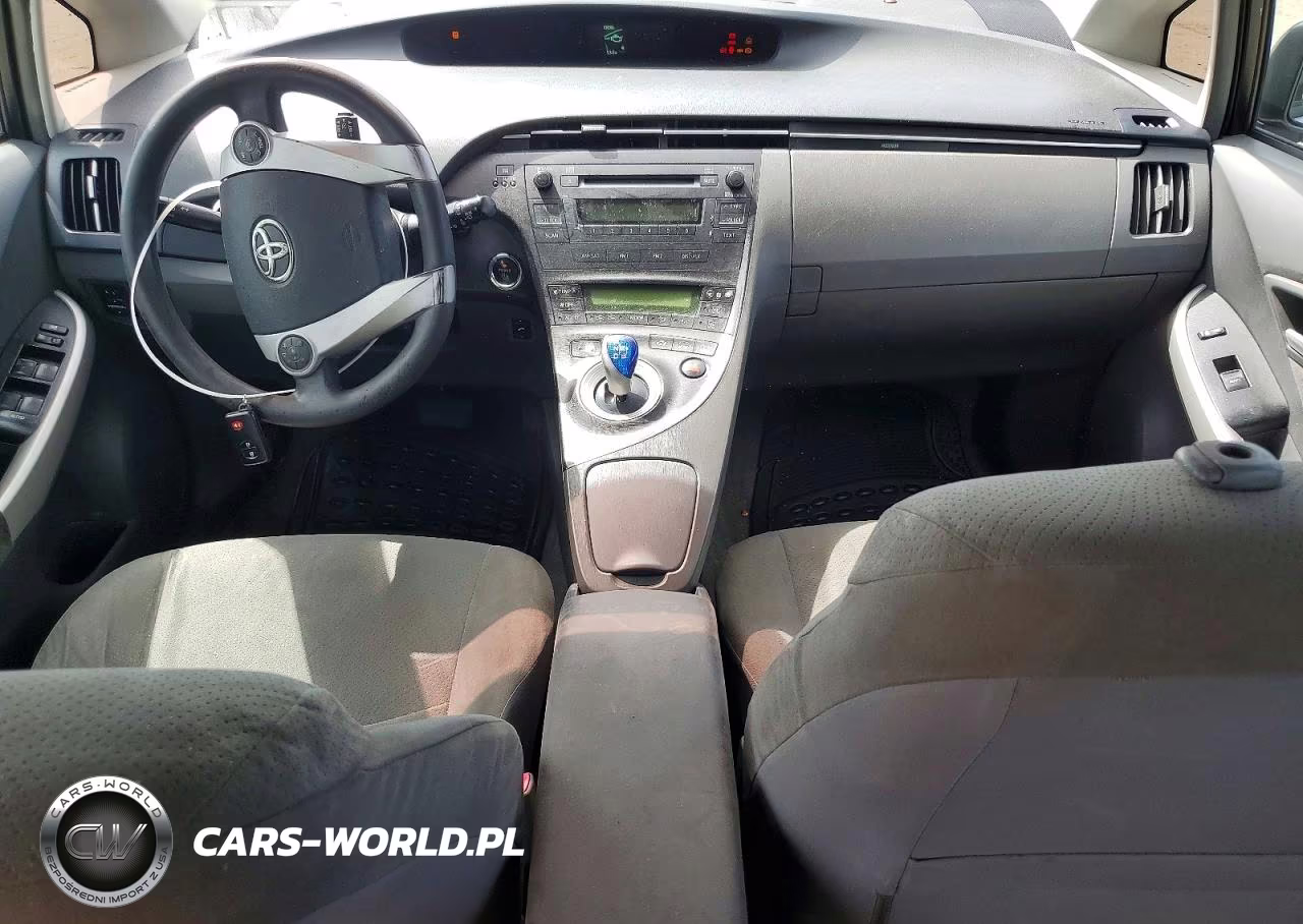2011 Toyota Prius Two VIN:JTDKN3DU7B1361716 - 8