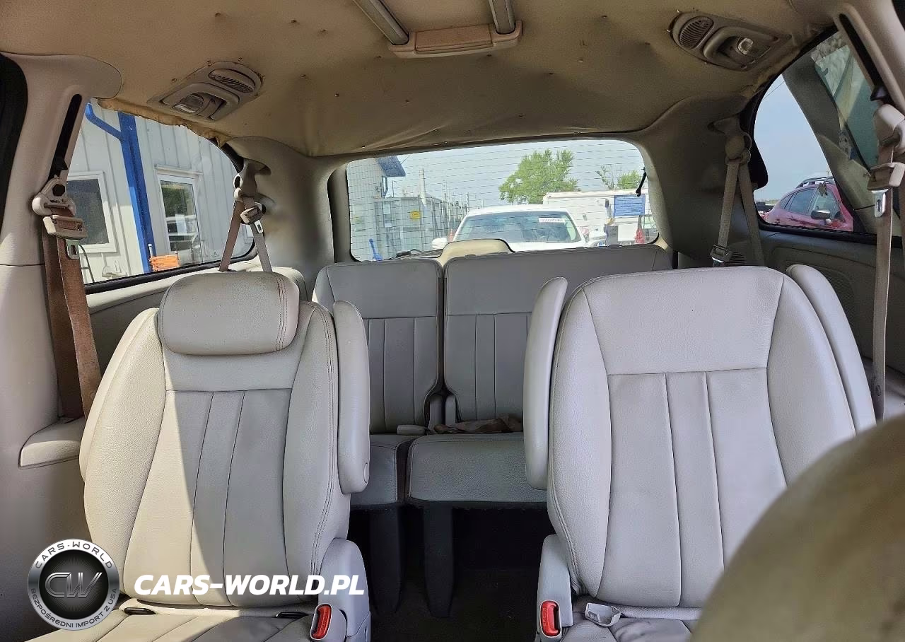 2007 Chrysler Town & Country Touring VIN:2A4GP54L17R274992 - 10