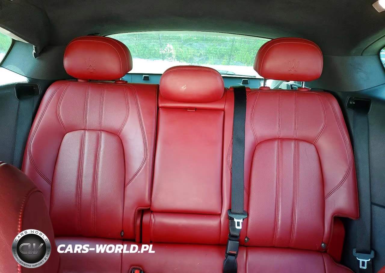2017 Maserati Levante Sport VIN:ZN661XUSXHX257776 - 10
