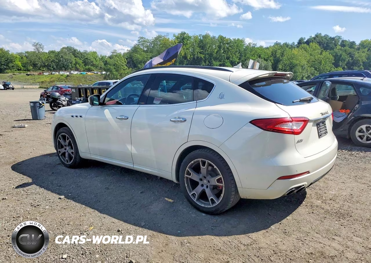 2017 Maserati Levante Sport VIN:ZN661XUSXHX257776 - 2