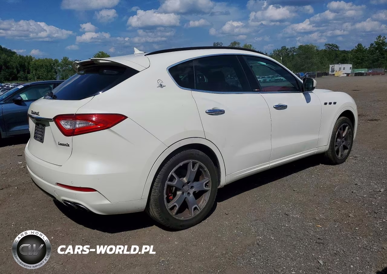 2017 Maserati Levante Sport VIN:ZN661XUSXHX257776 - 3