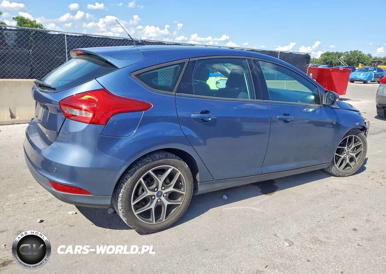 2018 Ford Focus Sel VIN:1FADP3M21JL308441 - 3