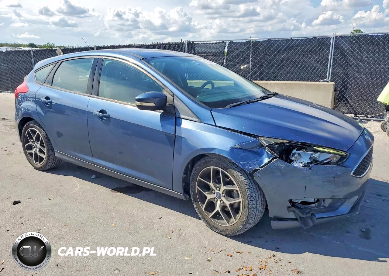 2018 Ford Focus Sel VIN:1FADP3M21JL308441 - 4