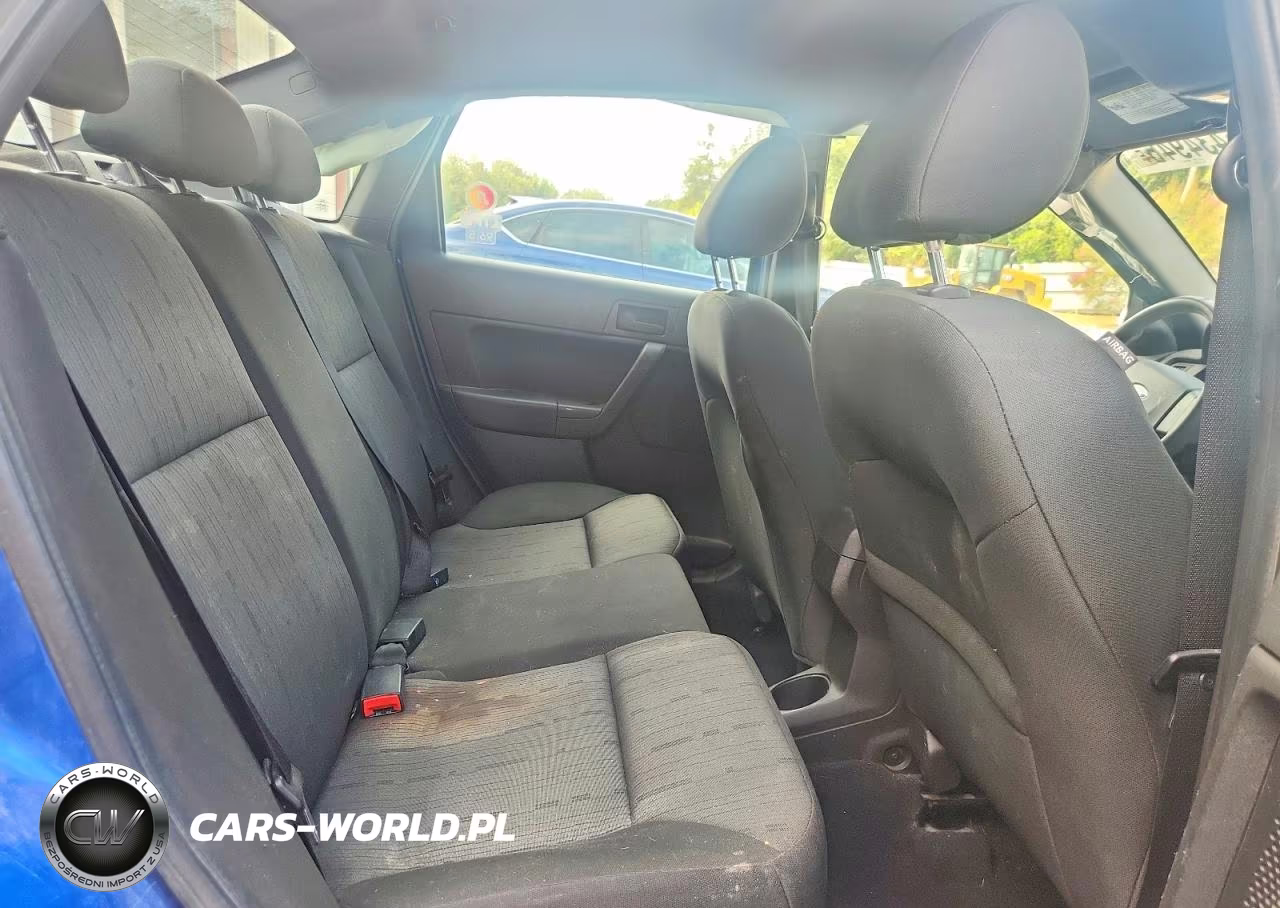2010 Ford Focus Se VIN:1FAHP3FN1AW201106 - 10