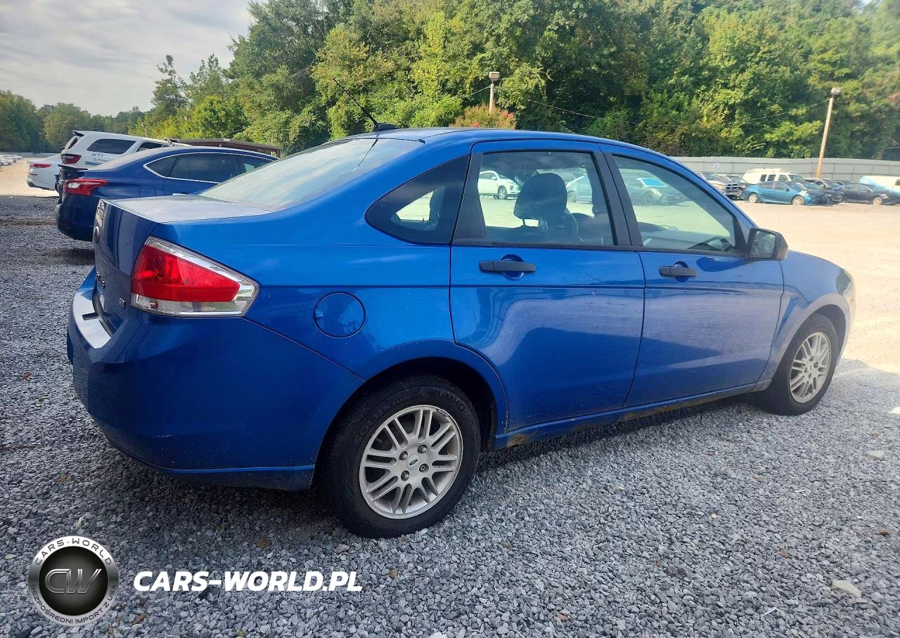 2010 Ford Focus Se VIN:1FAHP3FN1AW201106 - 3