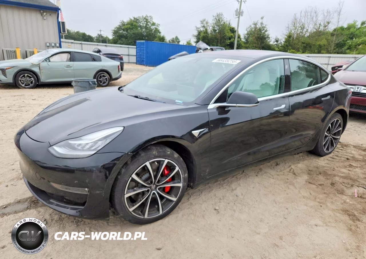 2018 Tesla Model 3 – zdjęcie 1 z 12