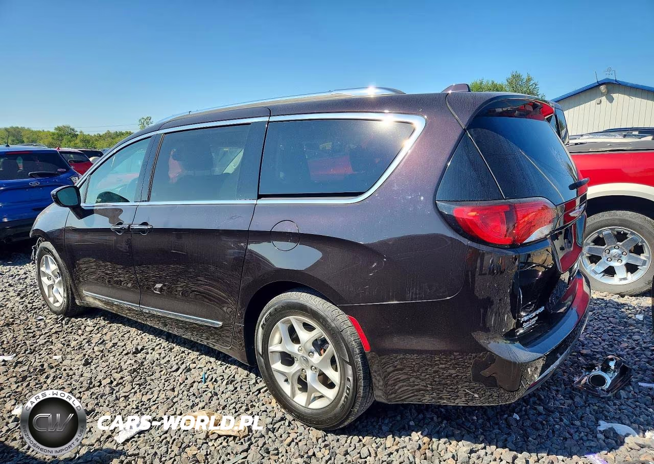 2018 Chrysler Pacifica Touring L Plus VIN:2C4RC1EG2JR235209 - 2