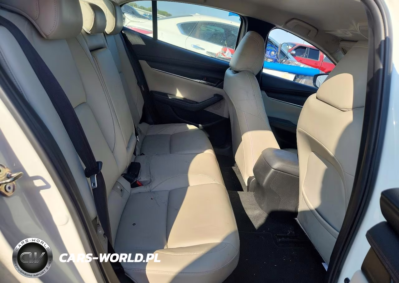 2019 Mazda 3 Preferred Plus VIN:JM1BPACL6K1112055 - 10