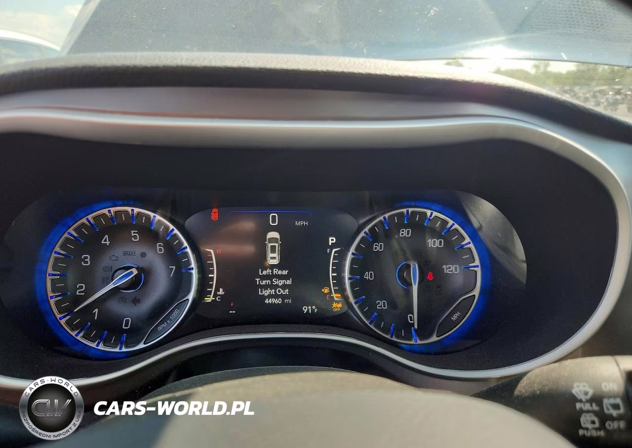 2025 Chrysler Pacifica Select VIN:2C4RC1BG9SR549557 - 9