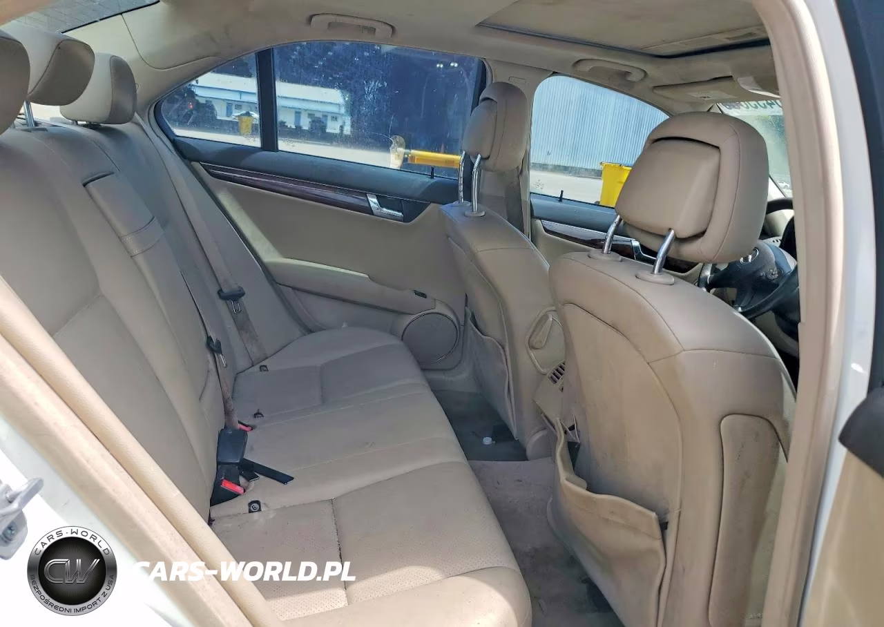 2010 Mercedes-Benz C 300 VIN:WDDGF5EB7AR088391 - 10