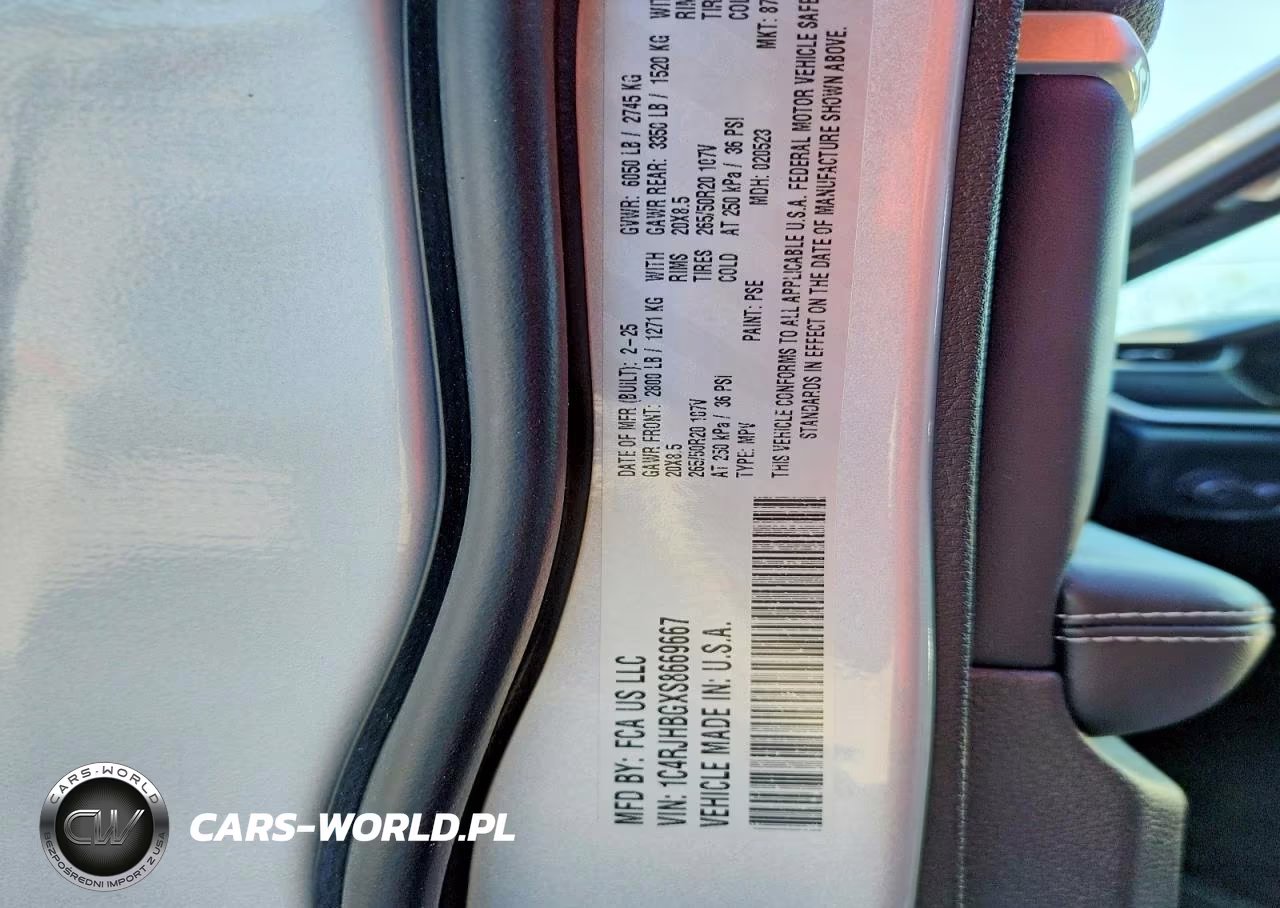 2025 Jeep Grand Cherokee Limited VIN:1C4RJHBGXS8669667 - 14