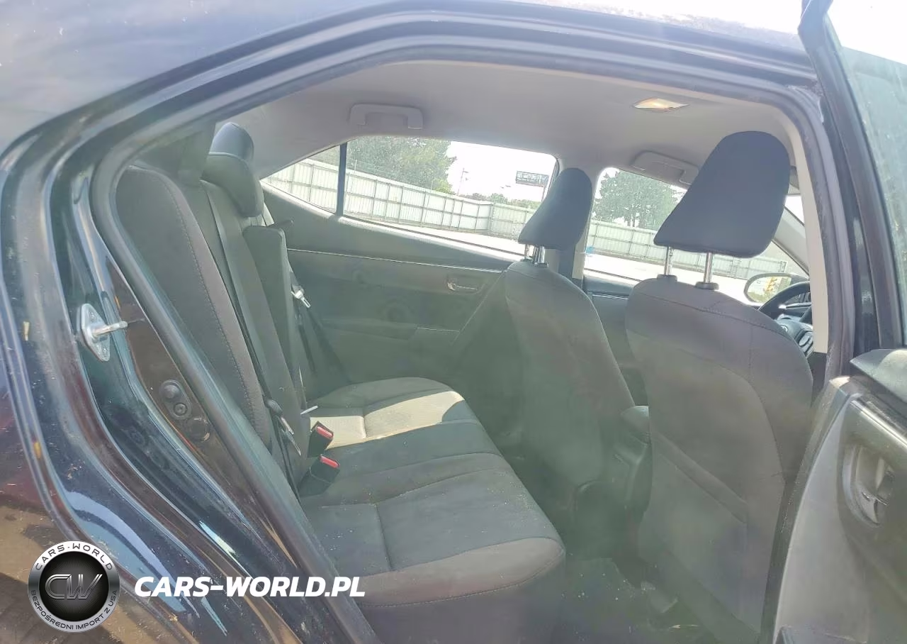 2017 Toyota Corolla Le VIN:5YFBURHE4HP673814 - 10