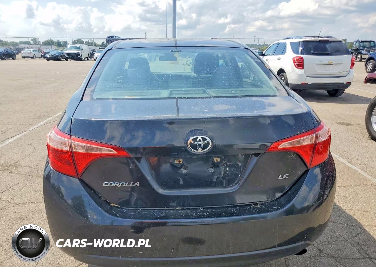 2017 Toyota Corolla Le VIN:5YFBURHE4HP673814 - 6