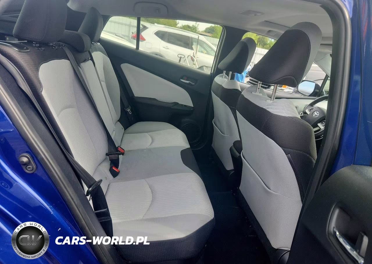 2017 Toyota Prius Three VIN:JTDKARFU4H3048700 - 10