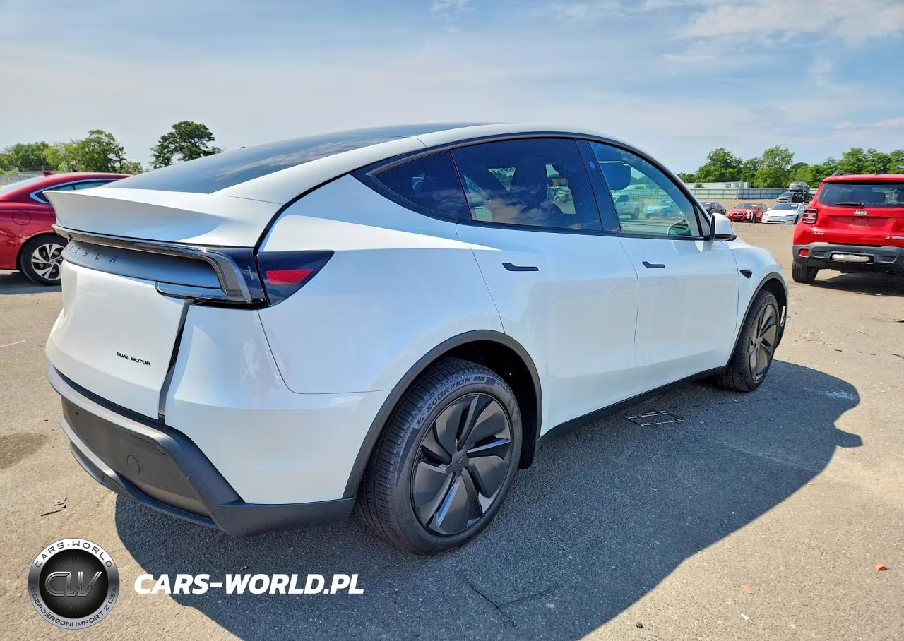 2026 Tesla Model Y VIN:7SAYGDEEXTA724973 - 3