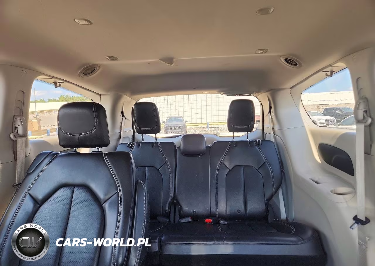 2020 Chrysler Voyager Lxi VIN:2C4RC1DG1LR181745 - 10