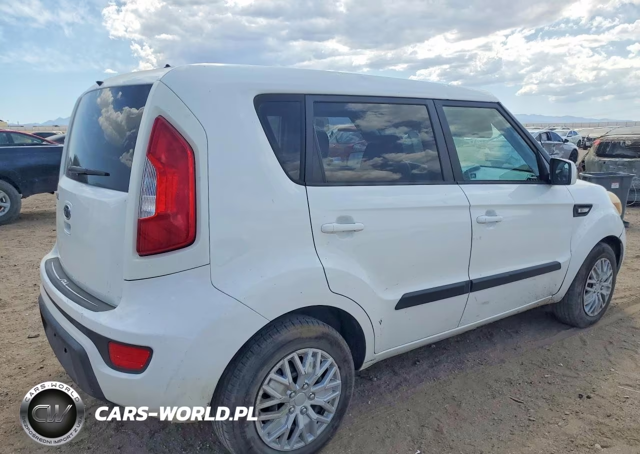 2012 Kia Soul Base VIN:KNDJT2A56C7477206 - 3