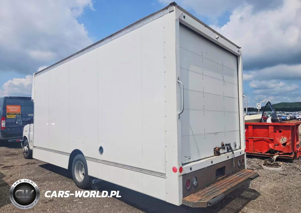 2022 Chevrolet Express G4500 Delivery Truck VIN:1HA6GVC75NN008984 - 2