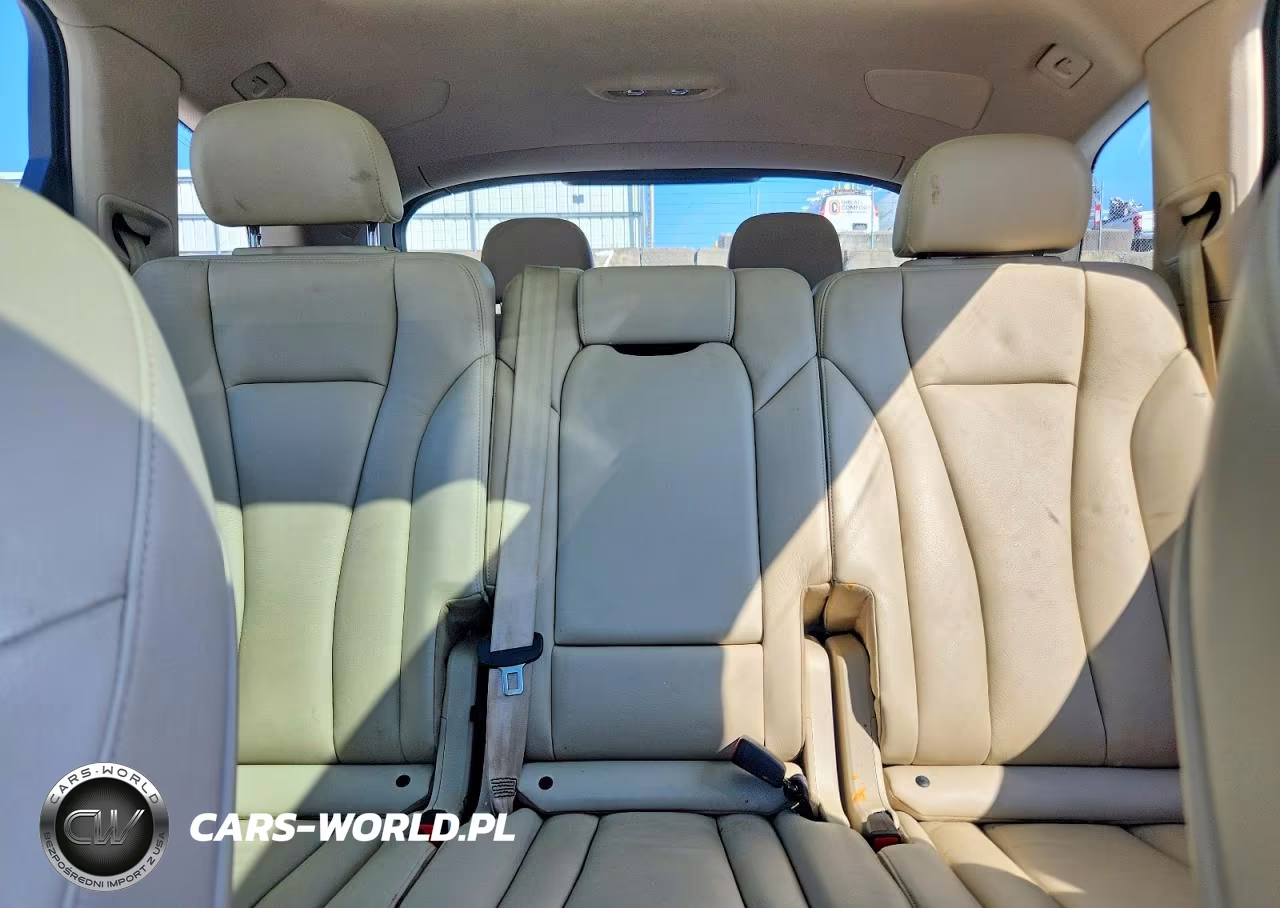 2019 Audi Q7 Premium Plus VIN:WA1LAAF71KD001622 - 10