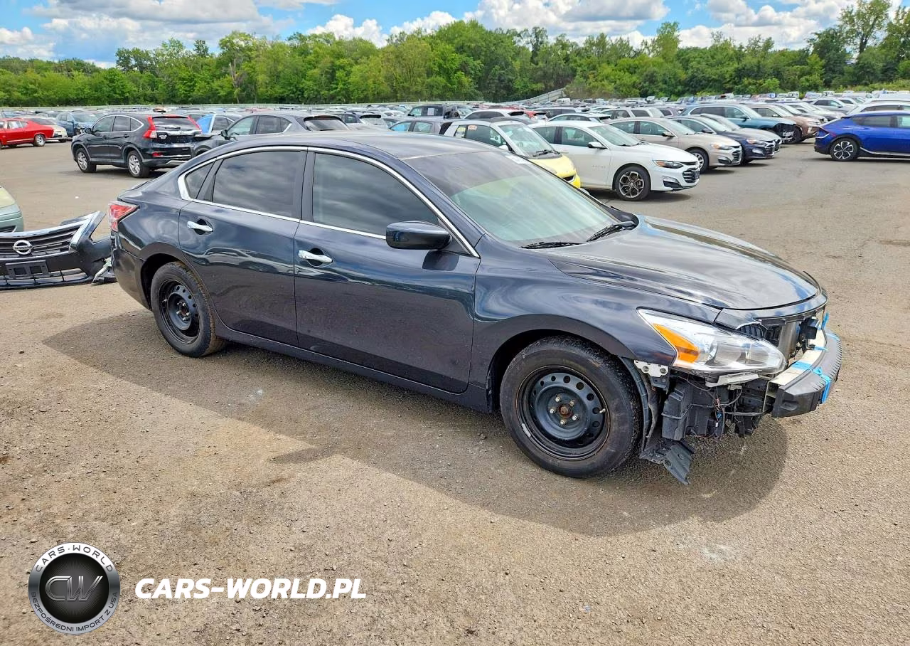 2015 Nissan Altima 2.5 S VIN:1N4AL3AP7FN385003 - 4