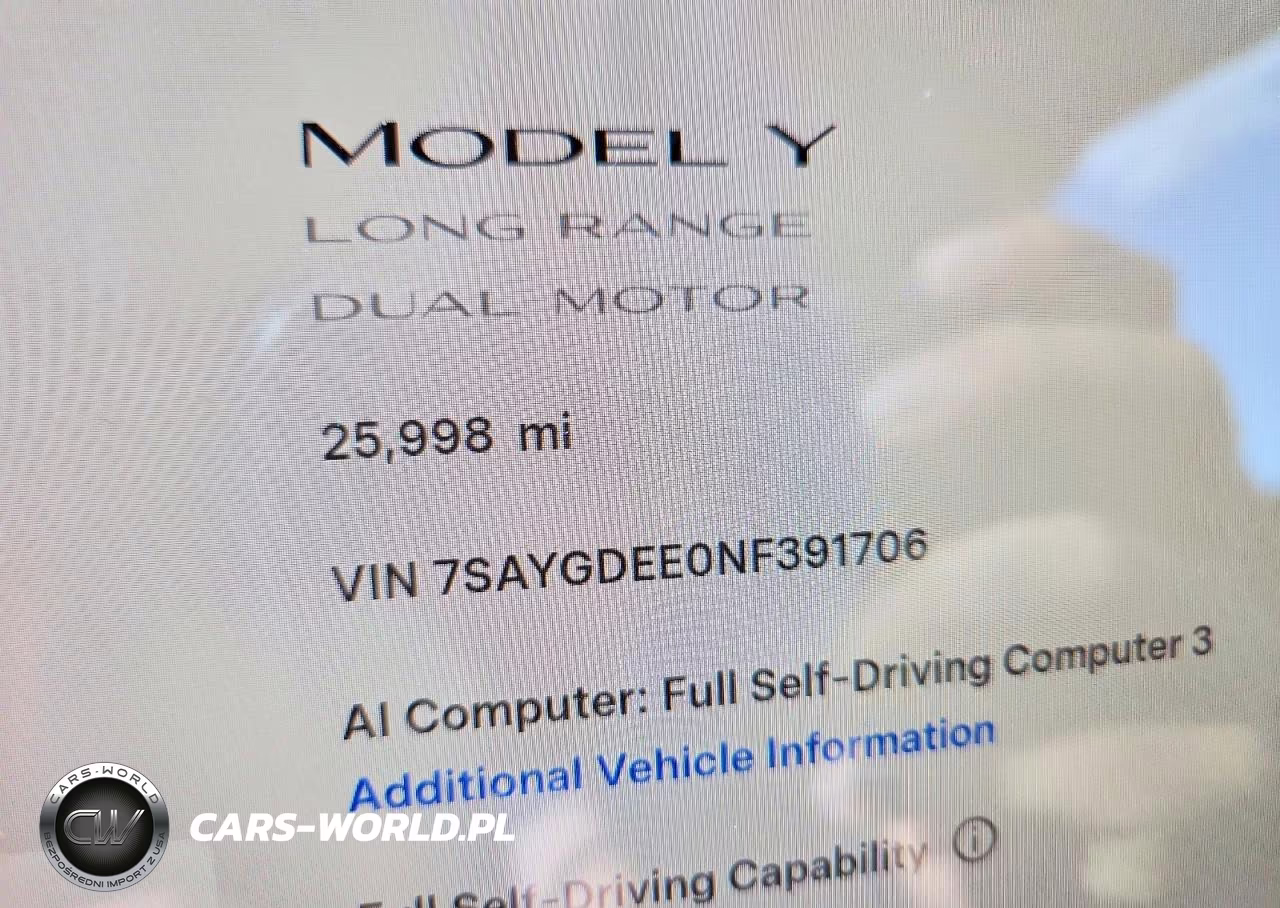 2022 Tesla Model Y VIN:7SAYGDEE0NF391706 - 9