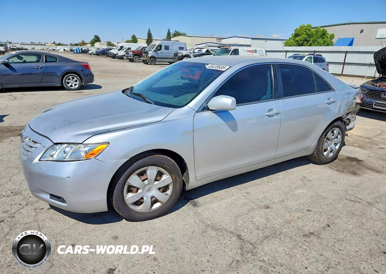 2009 Toyota Camry Le – zdjęcie 1 z 12