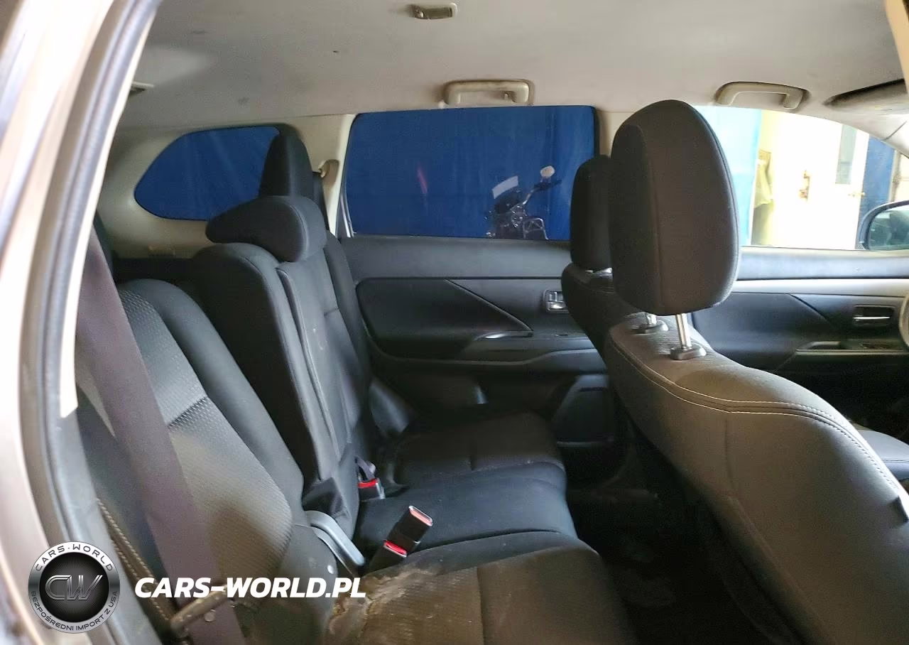 2018 Mitsubishi Outlander Se VIN:JA4AZ3A39JZ070785 - 11