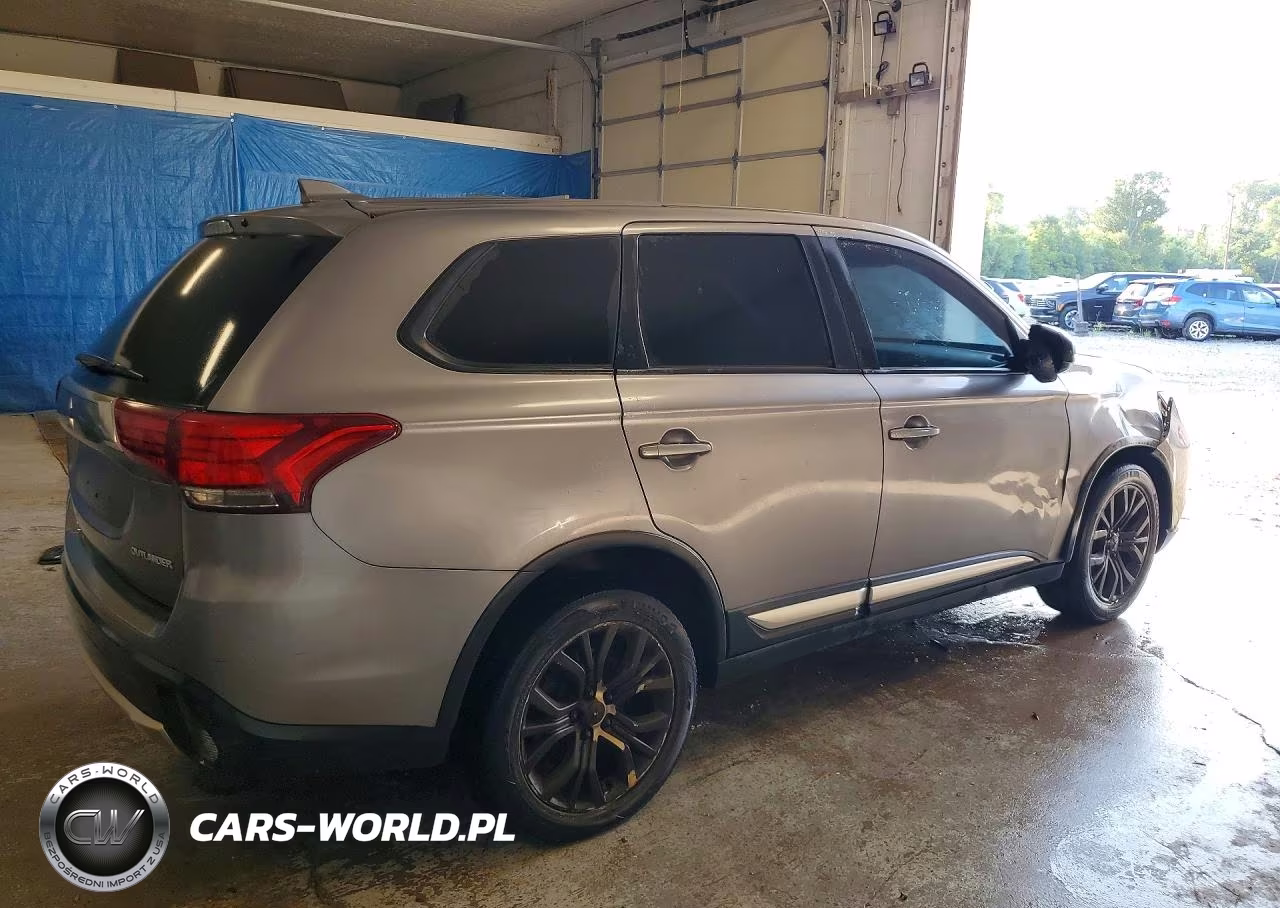 2018 Mitsubishi Outlander Se VIN:JA4AZ3A39JZ070785 - 3