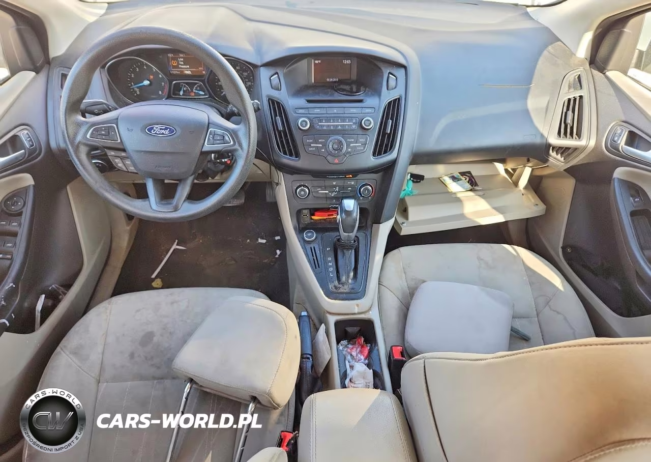 2015 Ford Focus Se VIN:1FADP3K23FL270656 - 8