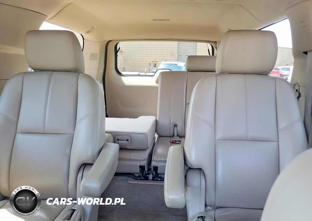 2011 Chevrolet Suburban K1500 Lt VIN:1GNSKJE30BR327631 - 10