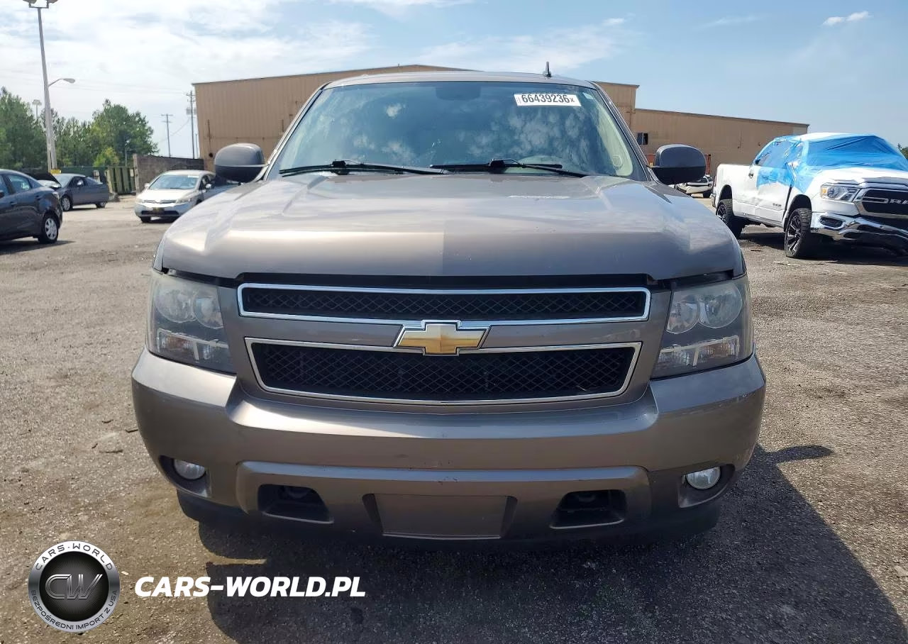 2011 Chevrolet Suburban K1500 Lt VIN:1GNSKJE30BR327631 - 5