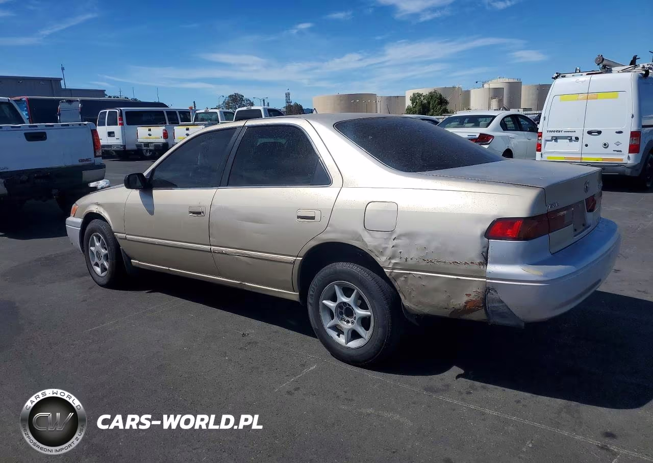 1998 Toyota Camry Le VIN:JT2BG22K3W0181840 - 2