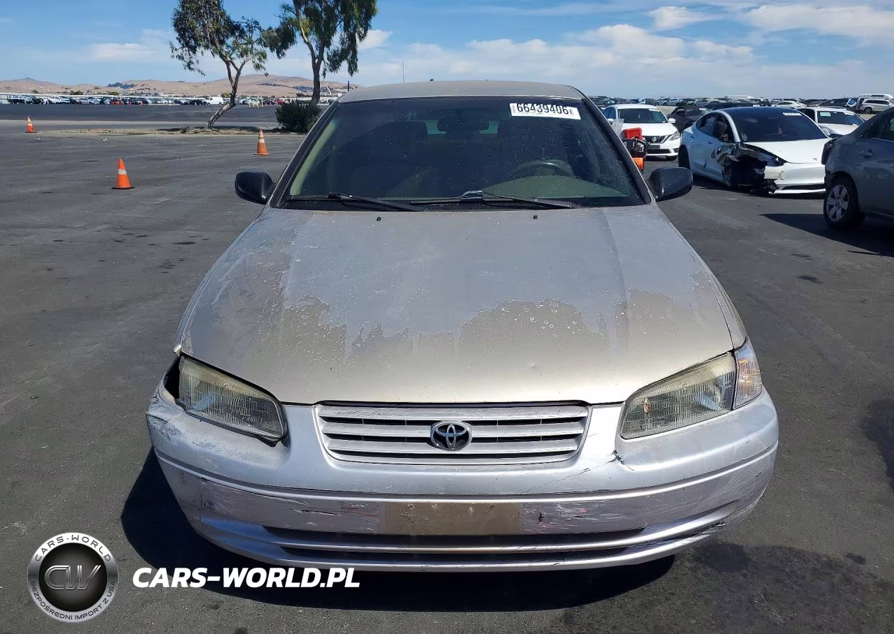 1998 Toyota Camry Le VIN:JT2BG22K3W0181840 - 5