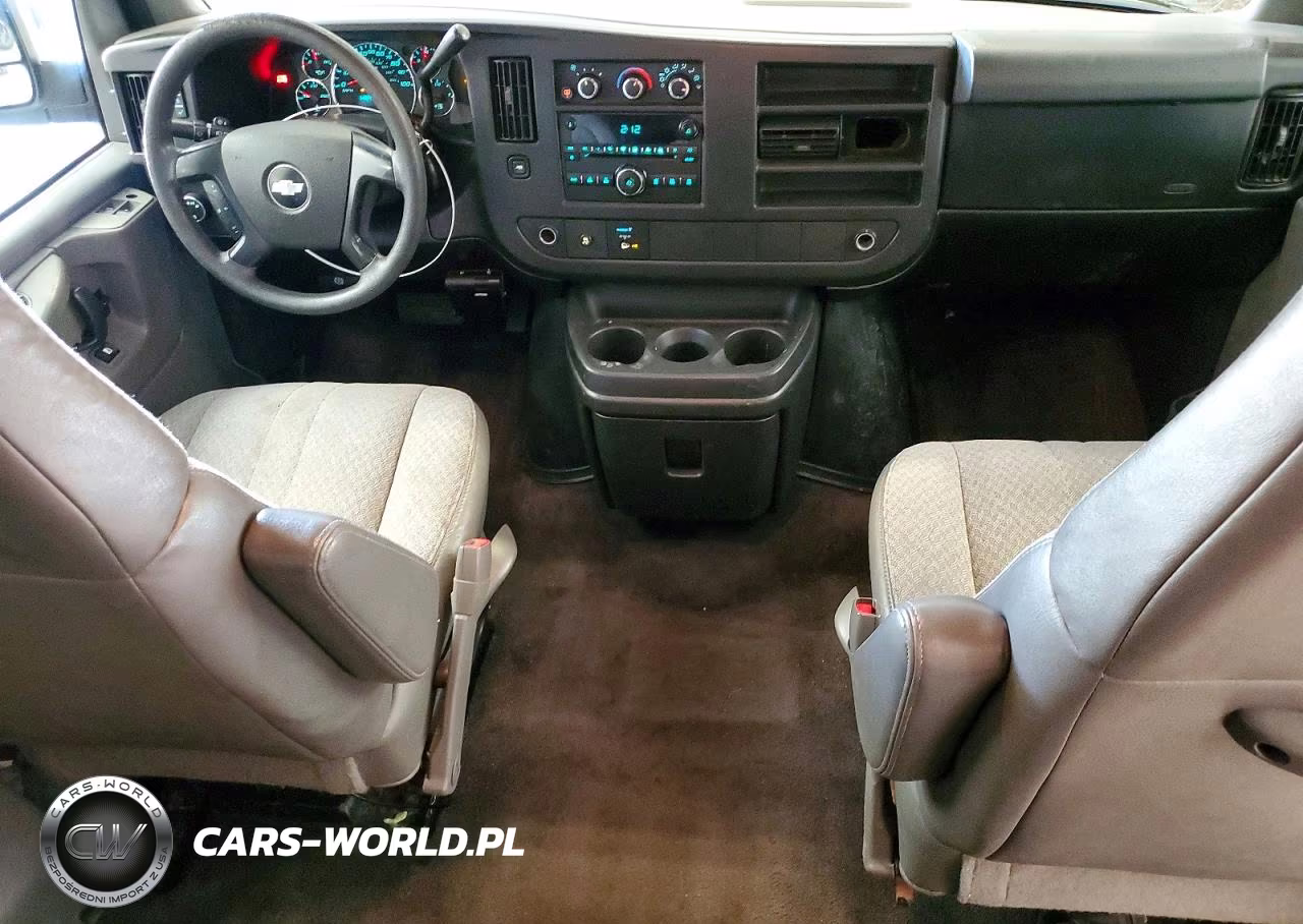 2009 Chevrolet Express G3500 VIN:1GAHG35K591179727 - 8