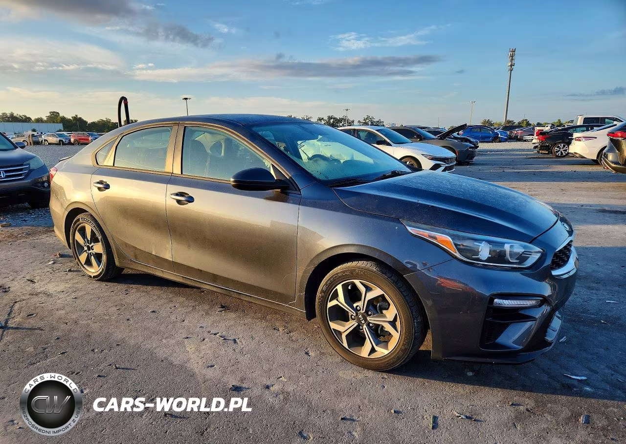 2019 Kia Forte Lxs VIN:3KPF24AD2KE085611 - 4