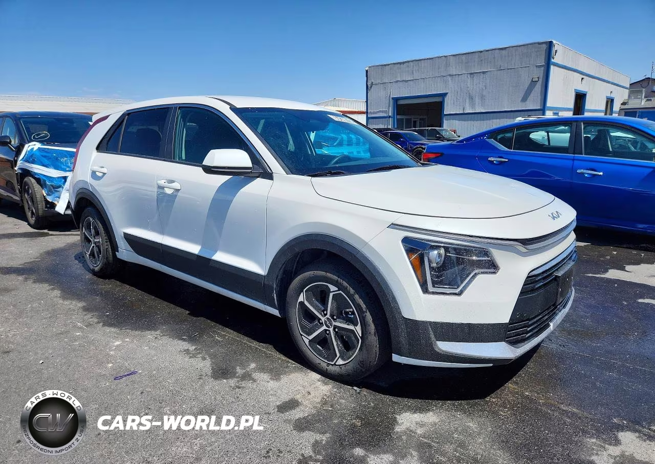 2026 Kia Niro Lx VIN:KNDCP3LE6T5340942 - 4