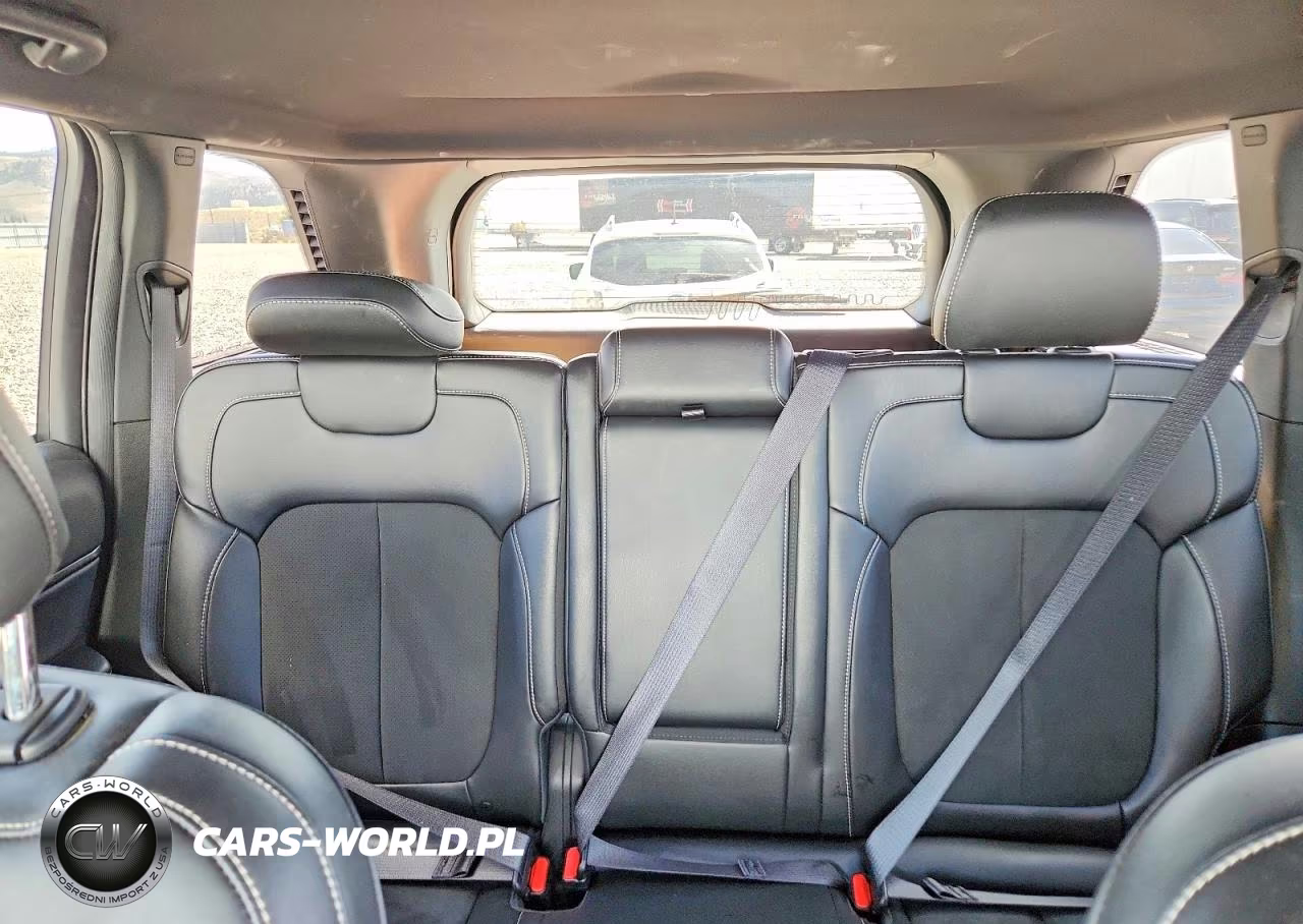 2025 Jeep Grand Cherokee Laredo VIN:1C4RJHAG7SC317676 - 10