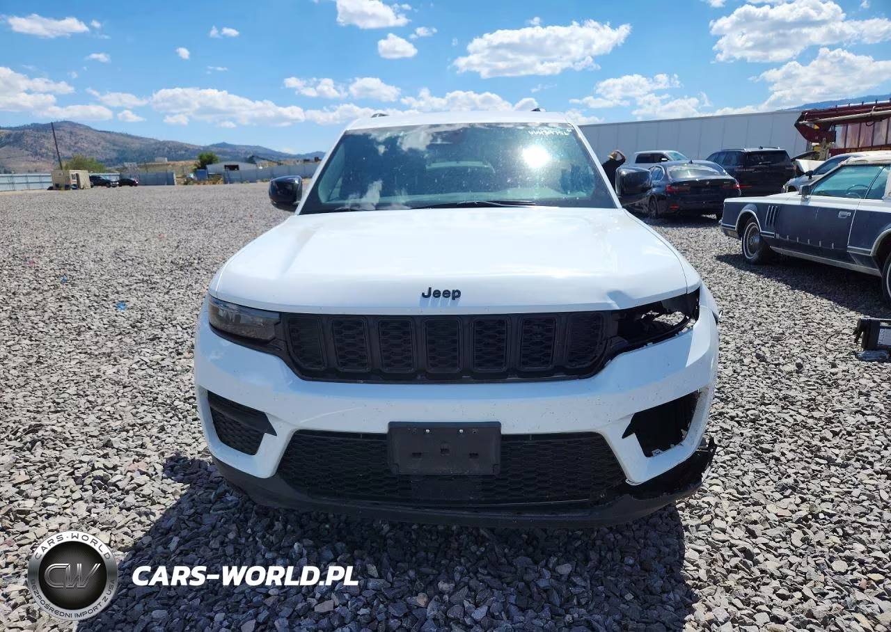 2025 Jeep Grand Cherokee Laredo VIN:1C4RJHAG7SC317676 - 5